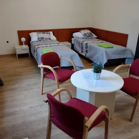 Palac W Porazynie Värdshus Opalenica