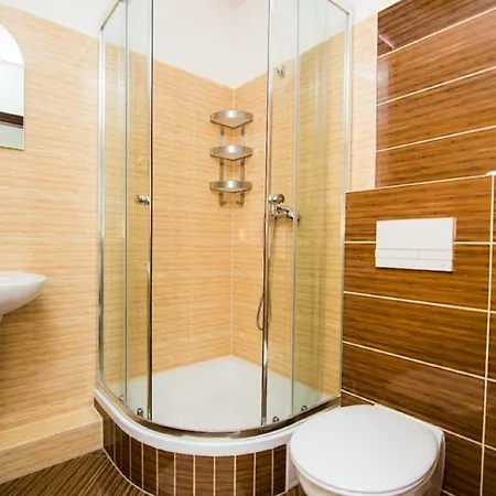 Herberg Palac W Porazynie *