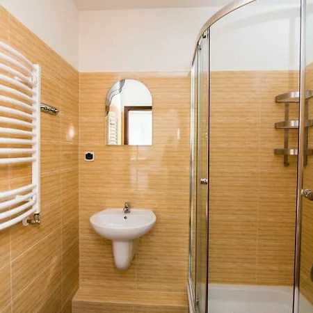 Herberg Palac W Porazynie Opalenica