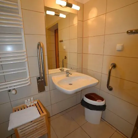 Herberg Palac W Porazynie *