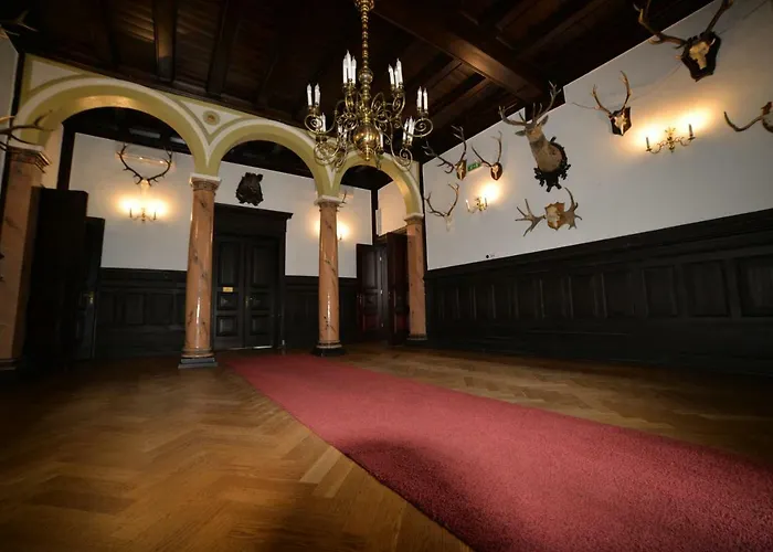 Palac W Porazynie Fogadó *